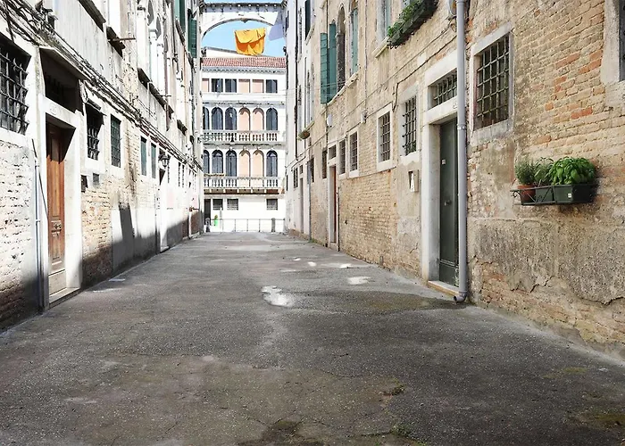 Guesthost - Casa Del Mandolino - Cozy Near The Station! Apartamento Veneza